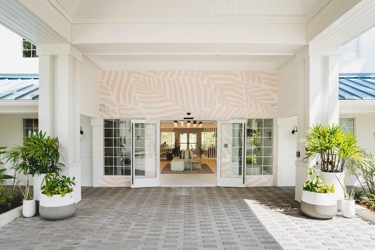 Hampton By Hilton Grand Cayman Seven Mile Beach جورج تاون المظهر الخارجي الصورة