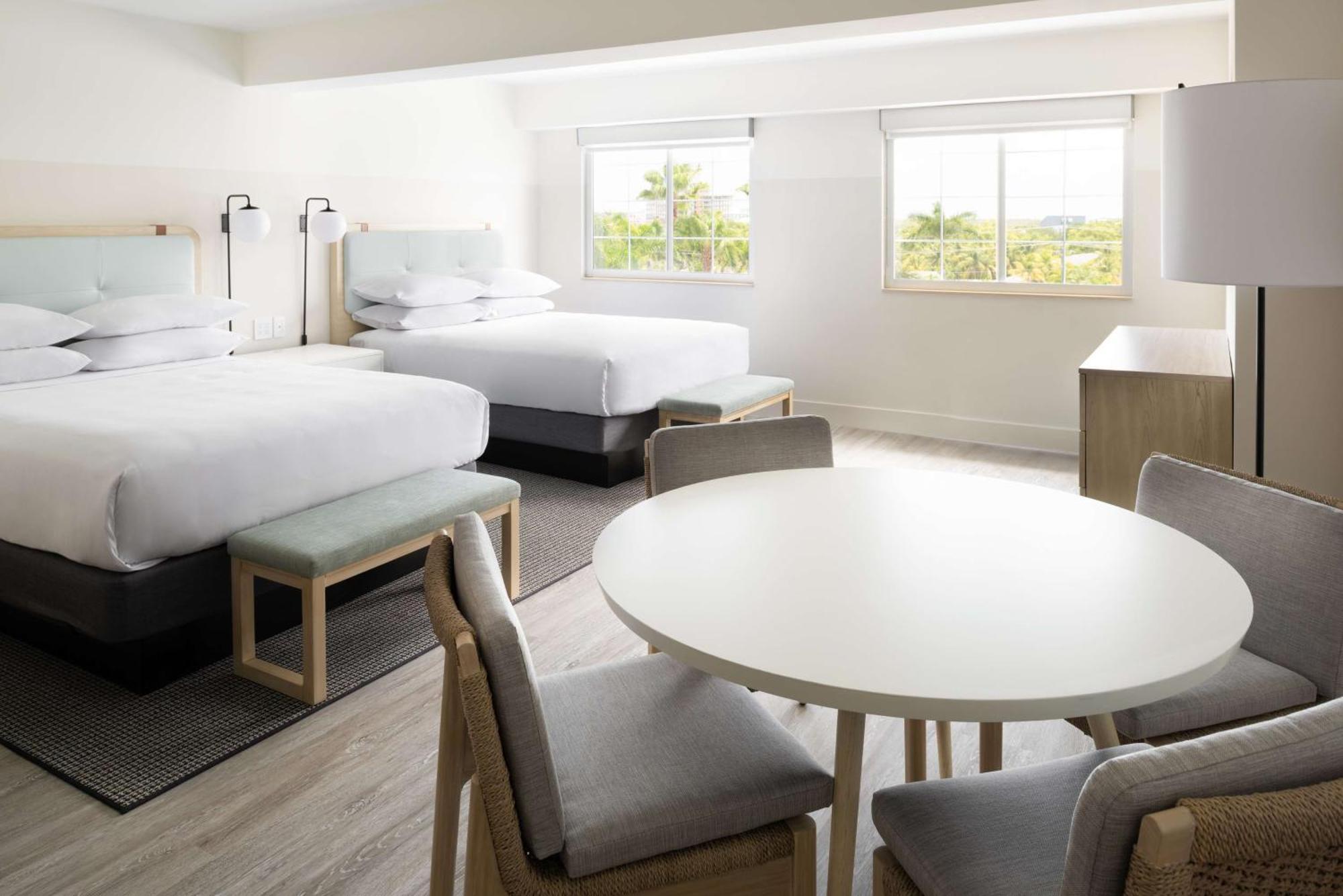 Hampton By Hilton Grand Cayman Seven Mile Beach جورج تاون المظهر الخارجي الصورة