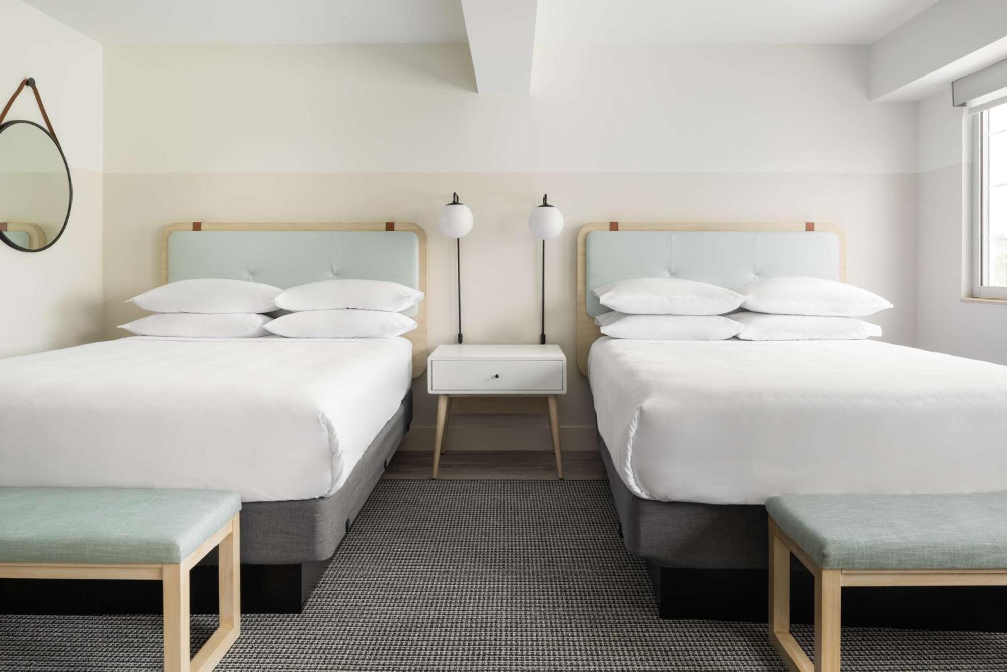 Hampton By Hilton Grand Cayman Seven Mile Beach جورج تاون المظهر الخارجي الصورة