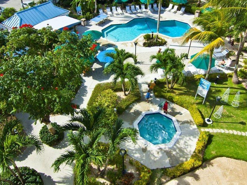 Hampton By Hilton Grand Cayman Seven Mile Beach جورج تاون المظهر الخارجي الصورة